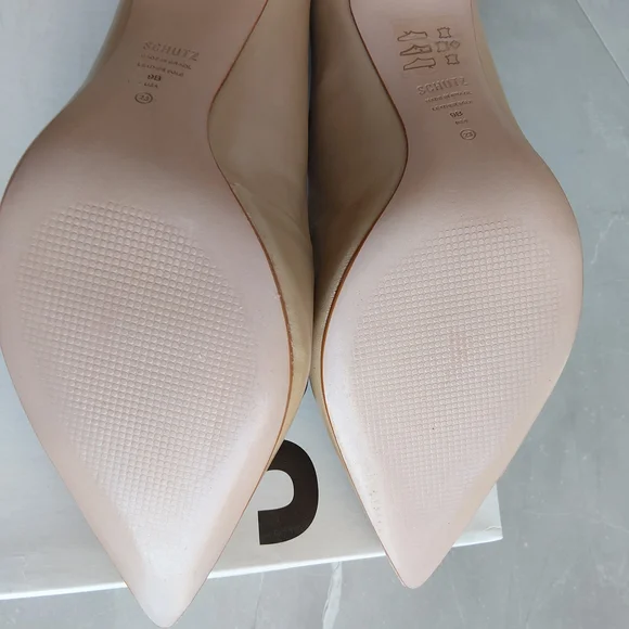 Schutz Women's Tan Leather Pumps - Picture 6 of 7